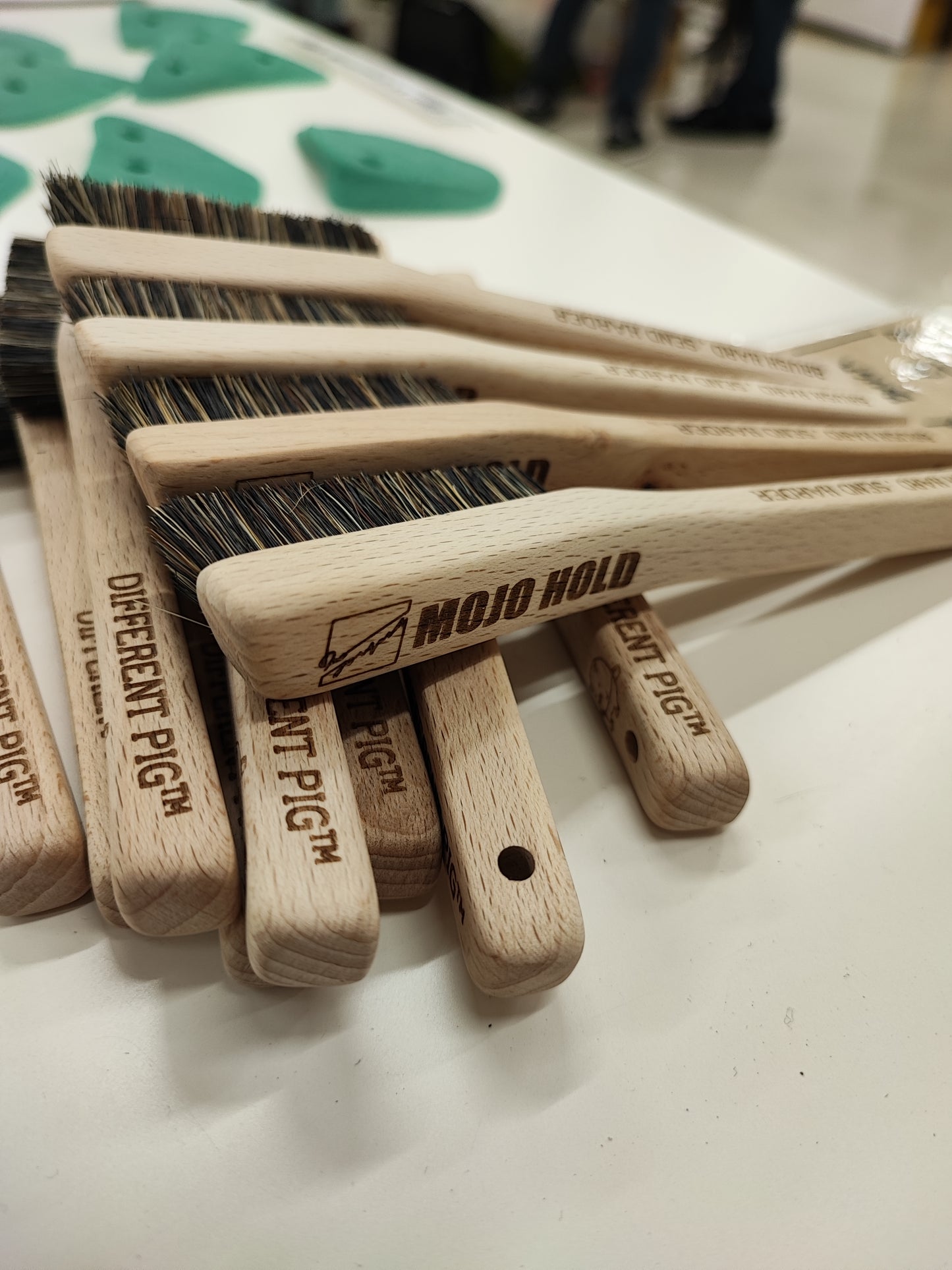 Mojo Wood Brush