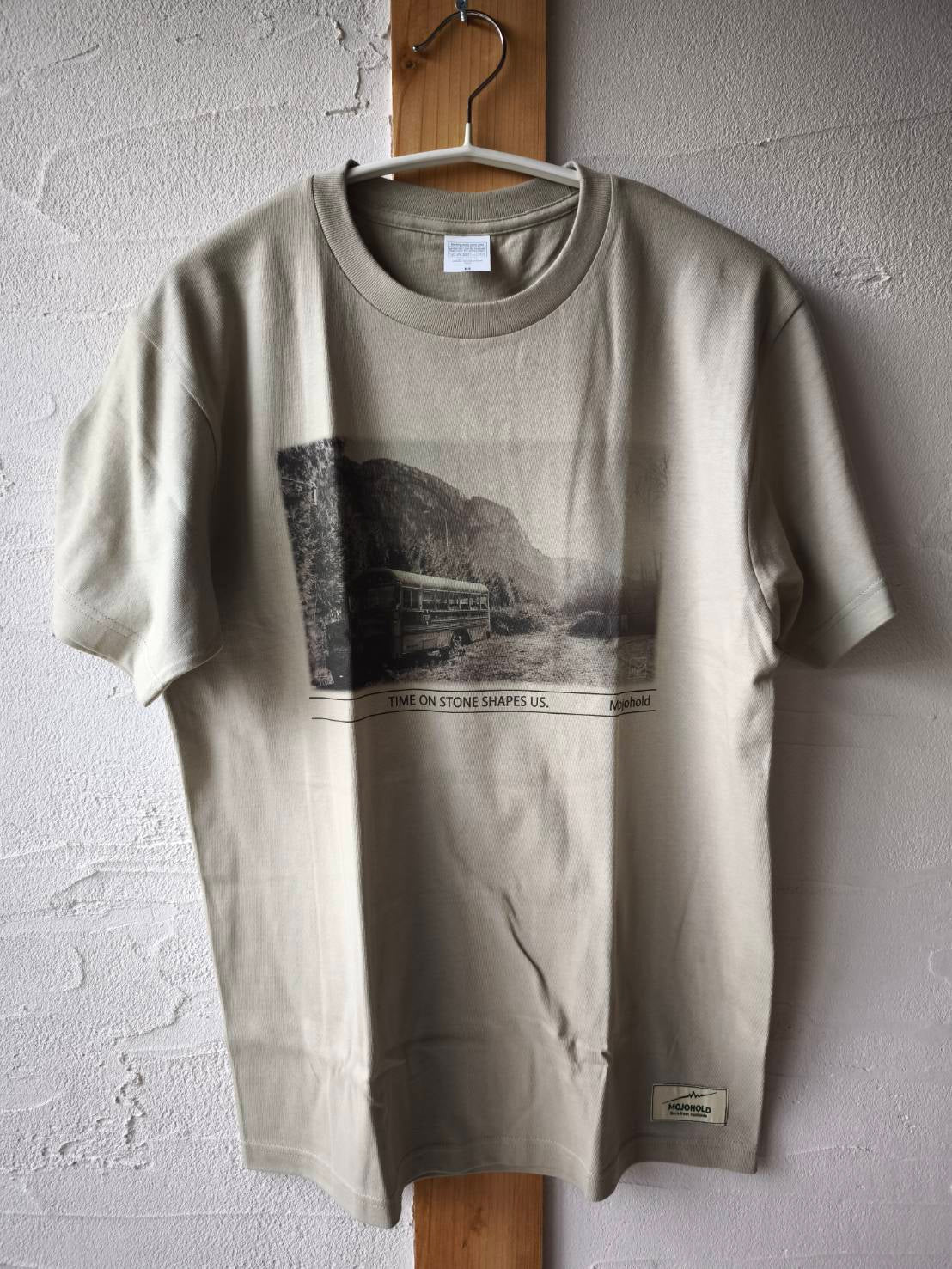 Mojo T「The Bus」