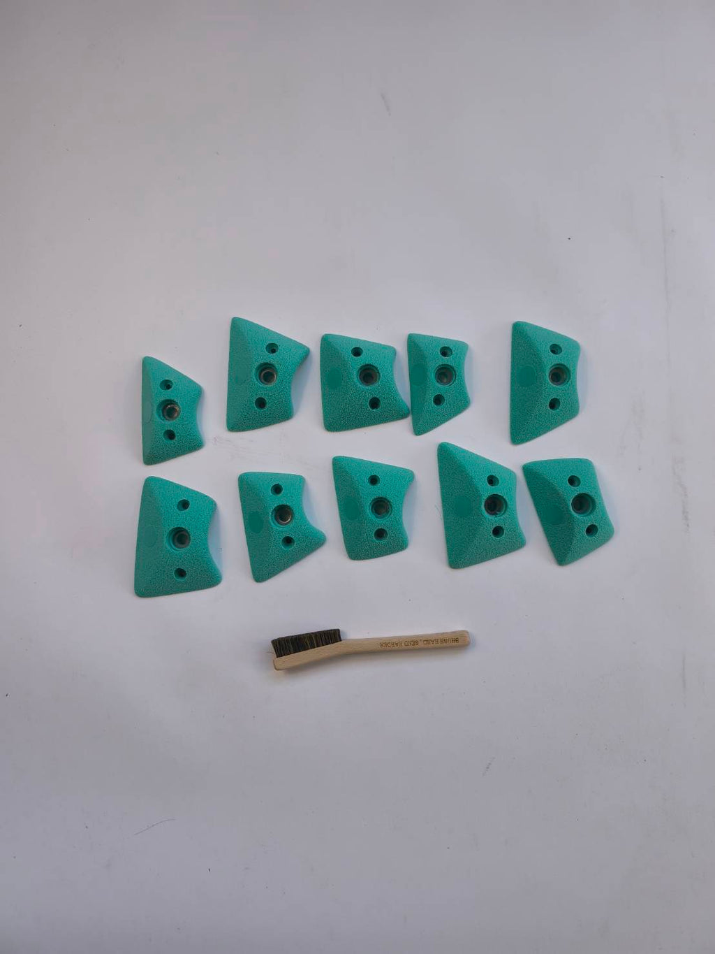 One Angle incut feet [10］